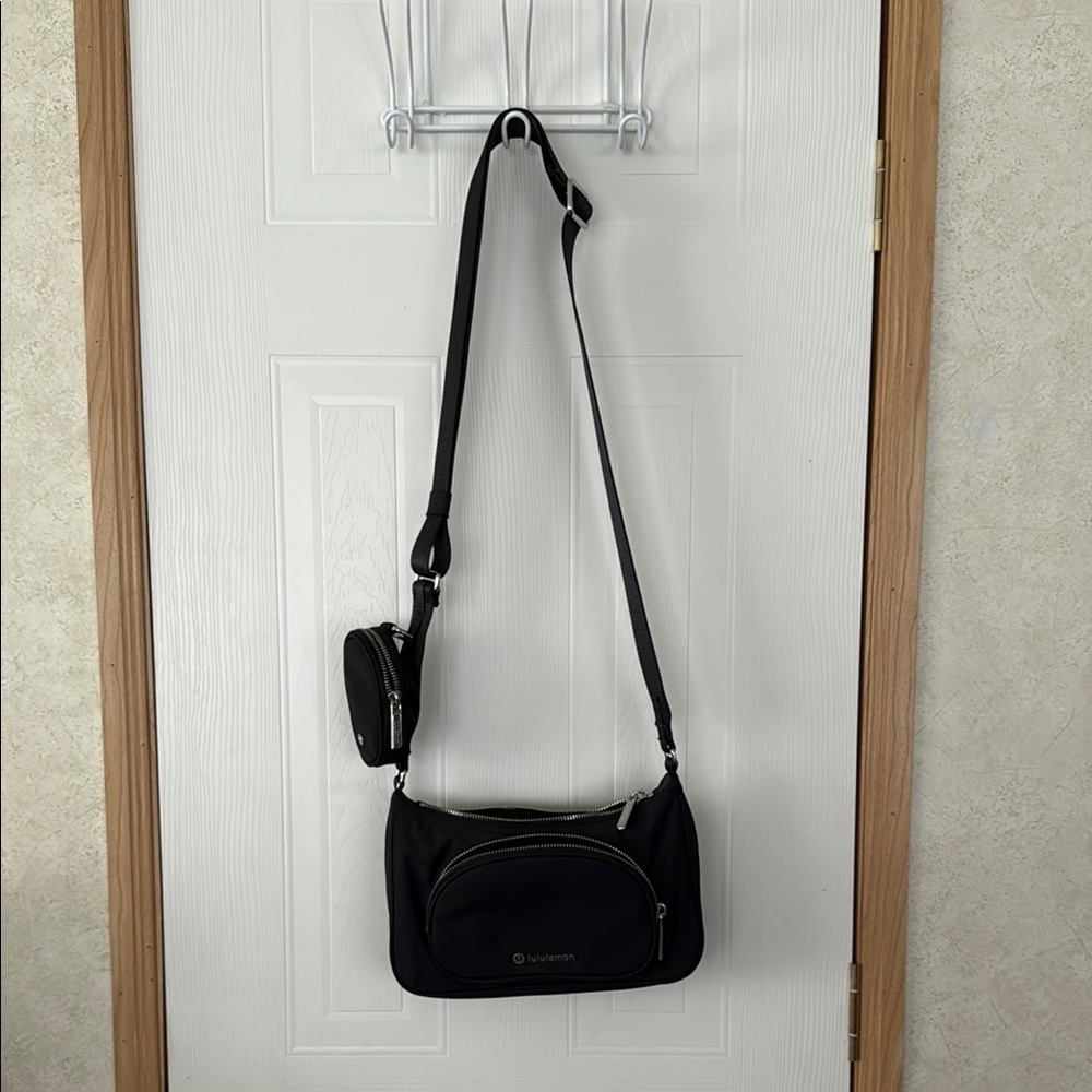 lululemon athletica crossbody bag with nano pouch 2L